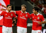  又见绝平！利物浦与本菲卡鏖战至终场，詹姆斯读秒救主